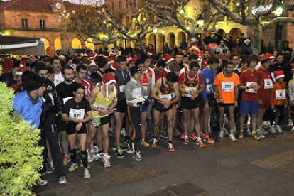 Los corredores instantes antes de tomar la salida. / U. Sierra-