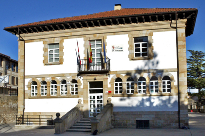 Colegio de La Arboleda.-LUIS ÁNGEL TEJEDOR