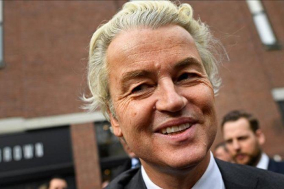 Geert wilders en un acto electoral esta semana en la localidad de Heerlan.-REUTERS / DYLAN MARTINEZ