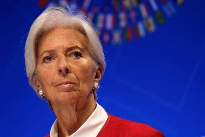 La directora del FMI, Christine Lagarde, durante la reunión semestral que el organismo celebra en Washington.-JAMES LAWLER DUGGAN (REUTERS)