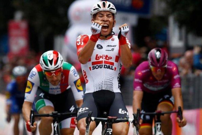 Caleb Ewan se impone en la octava etapa del Giro.-LUK BENIES / AFP