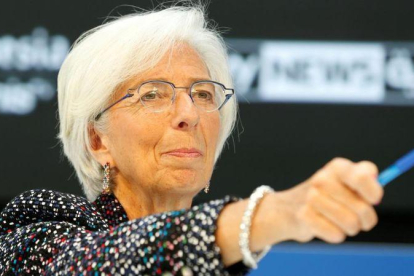 Christine lagarde, la directora del Fondo Monetario Internacional, en una comparecencia este mes de abril.-YURI GRIPAS