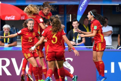 Las jugadoras españolas celebran el gol de Menayo. /-AFP / DAMIEN MEYER