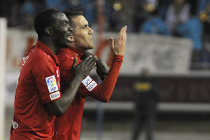 Julio Álvarez fue el héroe con tres goles. / V. Guisande-