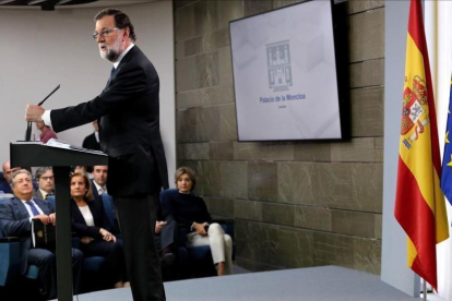 Declaración institucional de Mariano Rajoy tras la reunión extraordinaria del Consejo de ministros.-JUAN MANUEL PRATS