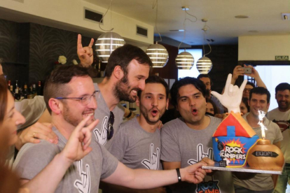 El equipo Los Rockcampers obtiene el mayor premio de la historia de la televisión en el concurso Boom-ICAL