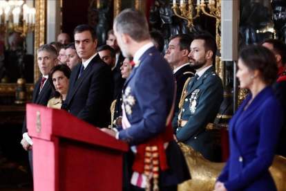 Pedro Sánchez, junto a los Reyes, en la celebración de la Pascua Militar.-MARISCAL / EFE / POOL