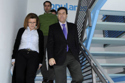 Angulo, Soria y Carriedo, ayer en la sede del PP soriano. / VALENTÍN GUISANDE-