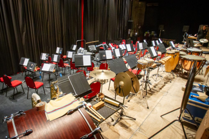 Concierto didáctico de la Banda Municipal de Música. MARIO TEJEDOR (5)