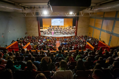 Concierto didáctico de la Banda Municipal de Música. MARIO TEJEDOR (12)
