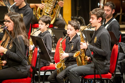 Concierto didáctico de la Banda Municipal de Música. MARIO TEJEDOR (13)