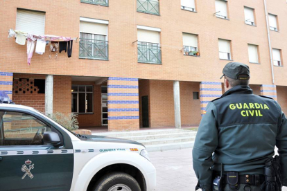 Guardia Civil en Almazán en una imagen de archivo.-DIEGO MAYOR