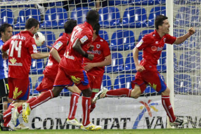 Bonilla celebra su primer gol con el primer equipo numantino. / El Mundo de Alicante-