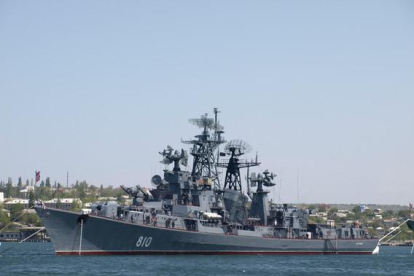 El destructor Smetlivy de la marina de Rusia.-