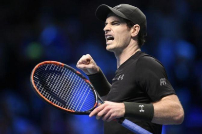Andy Murray gesticula con rabia durante el partido contra Nishikori.-REUTERS / TONY O'BRIEN