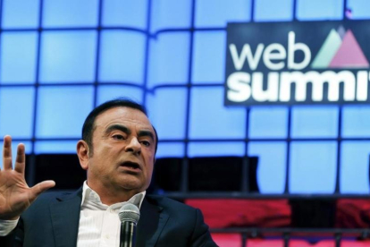 El presidente de Nissan, Carlos Ghosn, en la Web Summit de Lisboa.-EFE / ANDRE KOSTERS