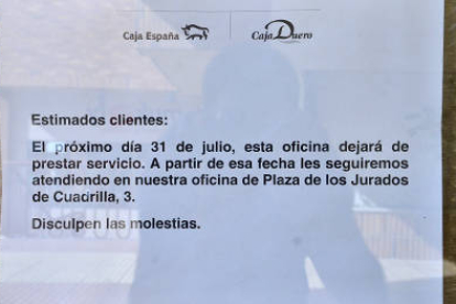 La última oficina que cerró el Banco Ceiss en Soria. / A. M. -