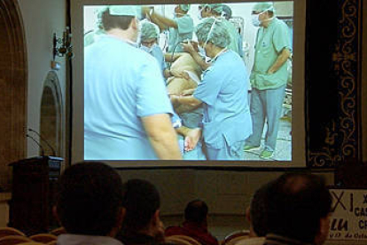 Operación de crioterapia en el complejo hospitalario de Soria. / VALENTÍN GUISANDE-