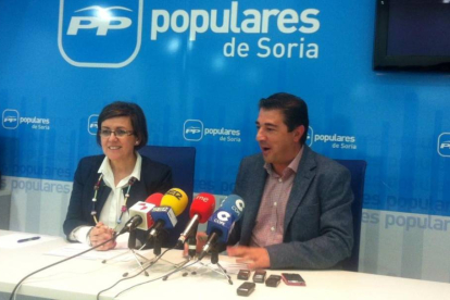 Angulo y Peregina, ayer, en rueda de prensa.-PP