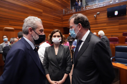 Mariano Rajoy, Miguel Ángel Rodríguez e Isabel Díaz Ayuso