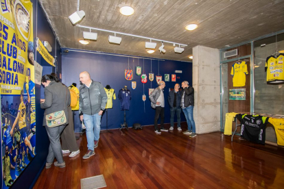 Los 25 años del BM Soria en una exposición en el Palacio de la Audiencia. G. M.