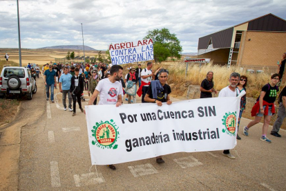 Jornada contra la macrovaquería en Noviercas - MARIO TEJEDOR (21)