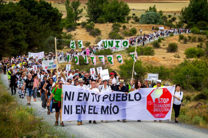 Jornada contra la macrovaquería en Noviercas - MARIO TEJEDOR (27)