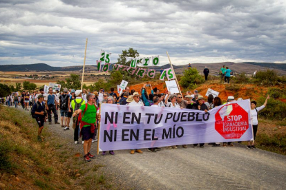 Jornada contra la macrovaquería en Noviercas - MARIO TEJEDOR (31)