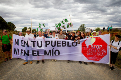 Jornada contra la macrovaquería en Noviercas - MARIO TEJEDOR (33)