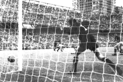 El famoso gol de Marcelino ante la URSS.-EL PERIÓDICO