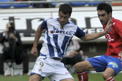 Agirretxe con Jaio en el encuentro disputado la temporada pasada en Soria. / ÚRSULA SIERRA-