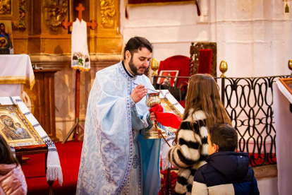 Misa ortodoxa en el Mirón. MARIO TEJEDOR (5)
