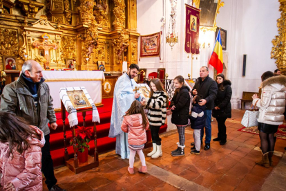 Misa ortodoxa en el Mirón. MARIO TEJEDOR (19)
