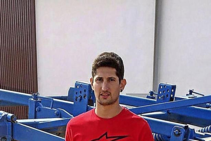 El jugador de volei y agricultor.-EL MUNDO