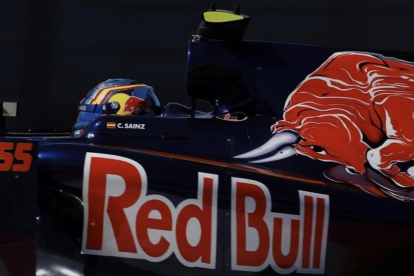 Carlos Sainz, durante la primera sesion de entrenamientos libres del GP de España de Fórmula Uno.-
