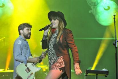 Rozalén durante un concierto en Soria. HDS
