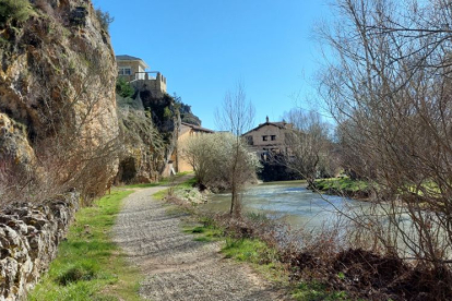 Ruta por el canal romano de Ucero, el castillo medieval y el nacedero del Ucero.