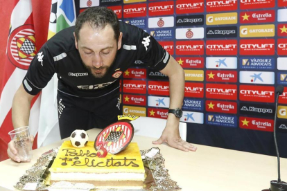 Pablo Machín cumple hoy 42 años y quiere celebrarlo consiguiendo los tres puntos en Soria.-DIARI DE GIRONA