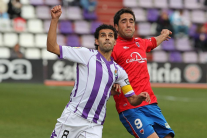 Baraja e Íñigo Vélez en la única victoria del Numancia en Zorrilla, 4-5 en el curso 2010-2011.-Área 11