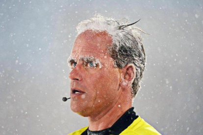 Drew Fischer, el árbitro del partido más frío de la hsitoria de la MLS, congelado.-FOTO: GARRET ELLOWOOD