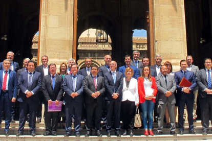 Presidentes de las diputaciones en el encuentro en Jaén-FEMP
