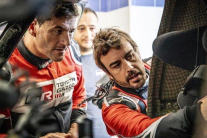 Fernando Alonso y Marc Coma, en Marruecos.-