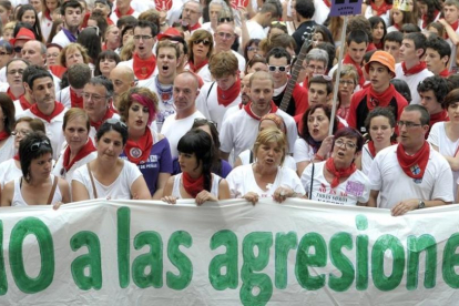 Protesta en Pamplona tras la violación colectiva a una joven durante los Sanfermines del año pasado.-VILLAR LOPEZ