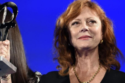 Susan Sarandon, en la entrega de premios en el Festival de Cine de Taormina (Italia), el 12 de junio.-AP / CLAUDIO ONORARTI