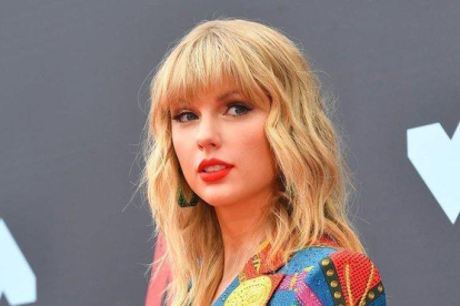 Taylor Swift, a su llegada al Prudential Center in Nawark, en Nueva Jersey, este 26 de abril.-AFP / JOHANNES EISELE