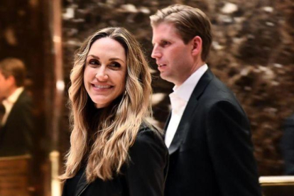 Eric Trump y si esposa Lara.-AFP / JEWEL SAMAD