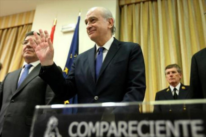 Jorge Fernández Díaz, antes de su comparecencia en la comisión de investigación del Congreso, ayer.-JUAN MANUEL PRATS