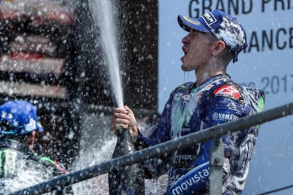 Maverick Viñales (Yamaha) celebra su victoria en Le Mans.-ALEJANDRO CERESUELA