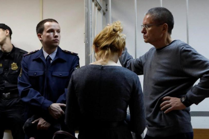 Ulyukáyev espera al inicio de la vista judicial en Moscú, el 15 de diciembre.-REUTERS / SERGEI KARPUKHIN