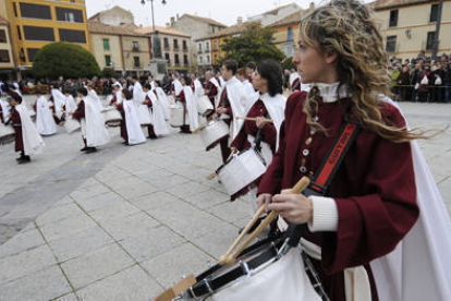 Imagen de la Exaltación del tambor, el bombo y la corneta celebrada el año pasado en Almazán. / ÚRSULA SIERRA-